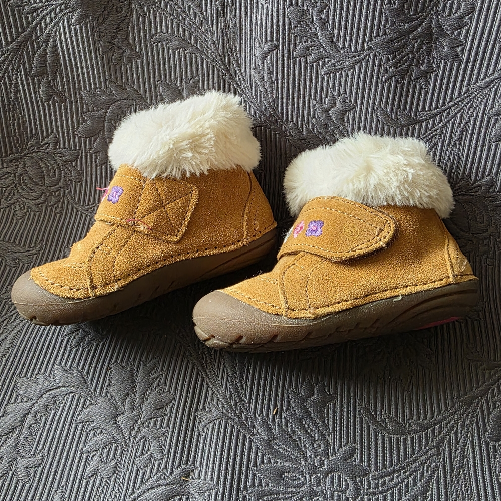 Cozy Stride Rite Toddler Boots - Picture 2 of 5